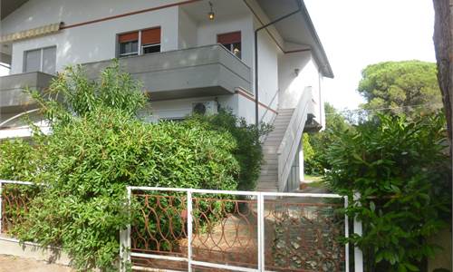 Milano Marittima quadrilocale con giardino privato