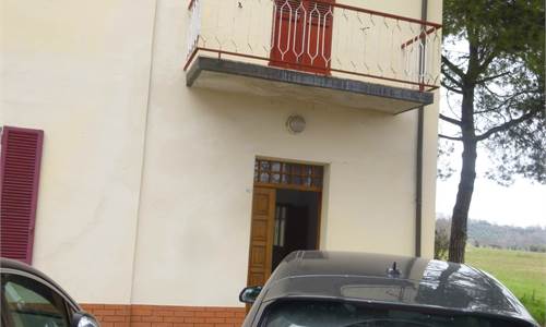 Appartamento con ingresso indipendente e giardino